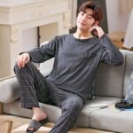 Joli pyjama en coton à carreaux pur pour homme_11
