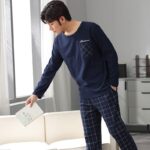 Joli pyjama en coton à carreaux pur pour homme_13