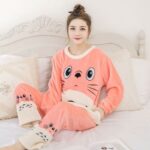 Pyjama d'adolescente avec motif de dessin animée en velours_10