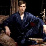 Pyjama de luxe à col V en pilou pour homme_9