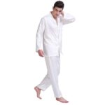 Pyjama de luxe en satin style sobre pour homme_8
