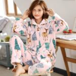 Pyjama en velours chaud pour femmes à col rabattu_10