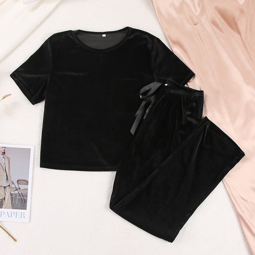 Pyjama en velours de couleur noir pour femmes_6