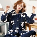 Pyjama pour adolescente avec poche en velours de corail_11