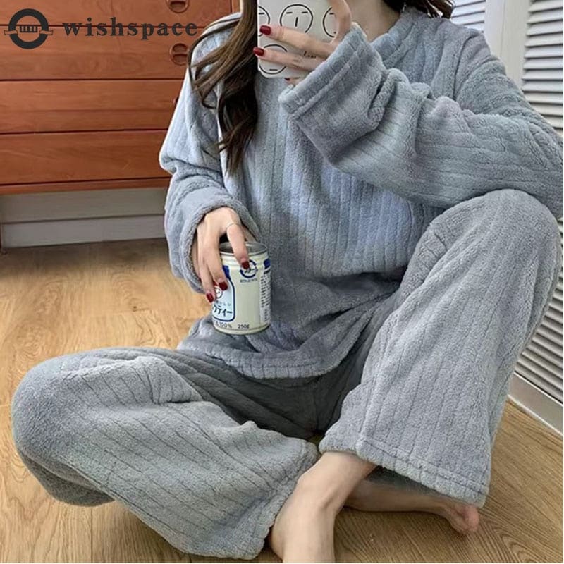 Pyjama pour adolescente en velours à simple rayure_1