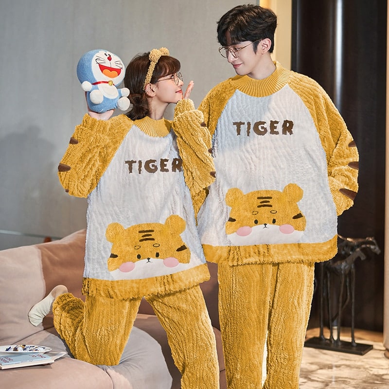 Ensemble pyjama tigre en coton pour adulte_1