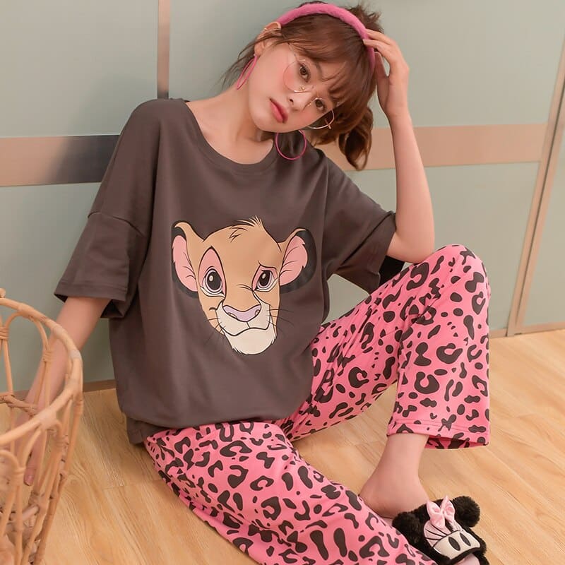 Pyjama à manches courtes pour femmes avec motif Roi lion_5