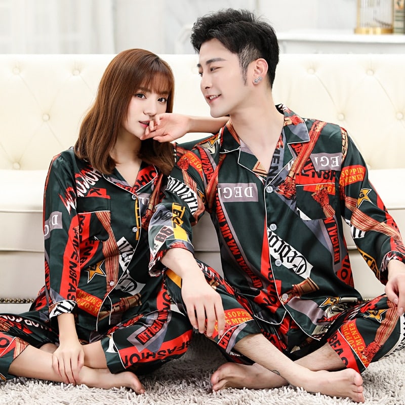 Pyjama de Couple tendance en soie imprimée Tops and pants 19 Woman XXL One set