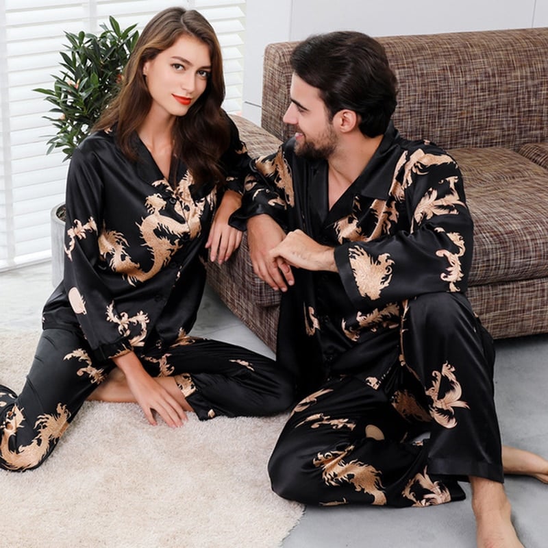 Pyjama élégant en satin pour couple motif dragon_1