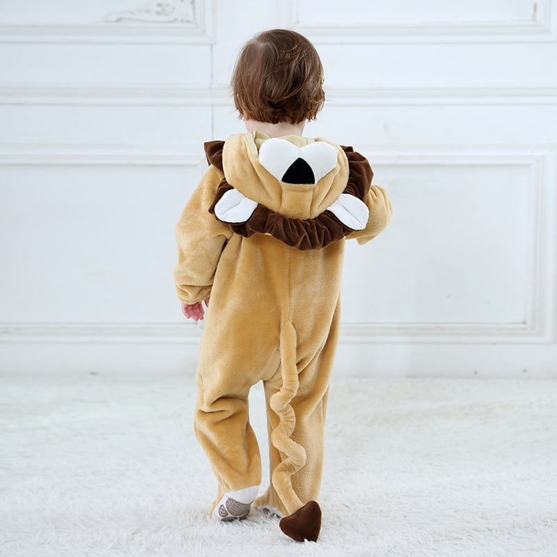Pyjama en flanelle confortable pour bébé en forme du roi lion